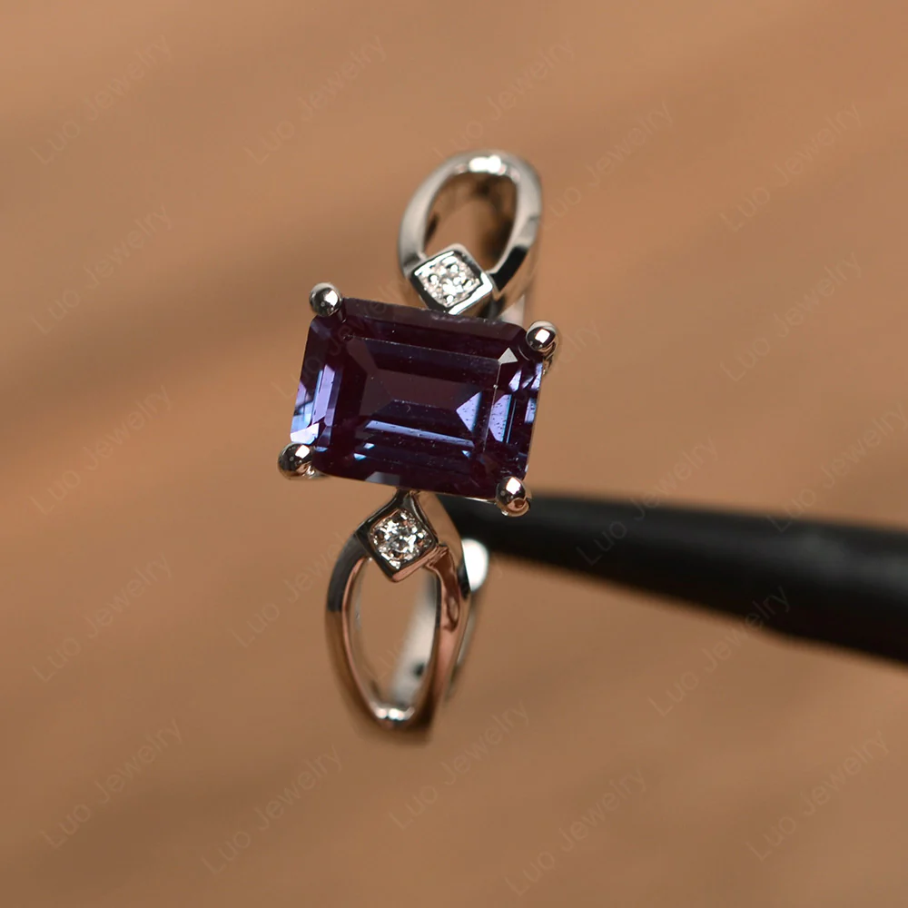 Emerald Cut Alexandrite Ring Split Shank - Image 2
