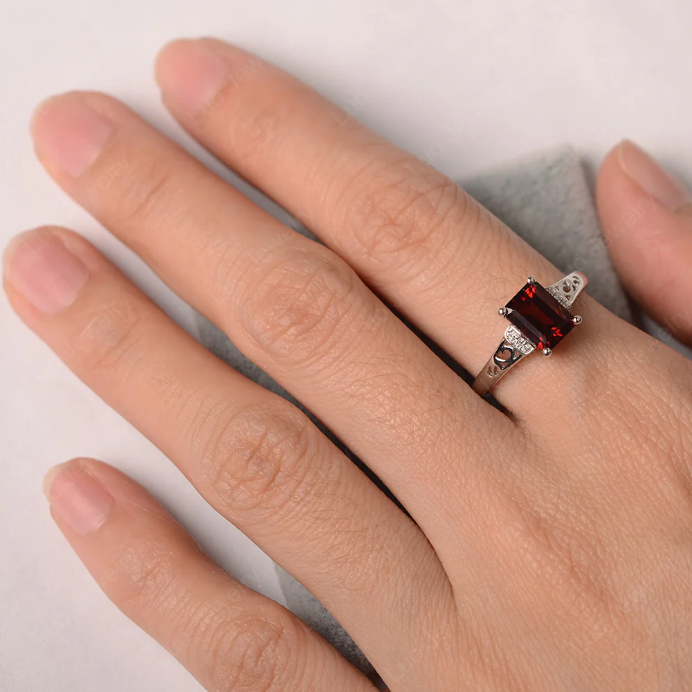 Emerald Cut Art Deco Garnet Ring - Image 3
