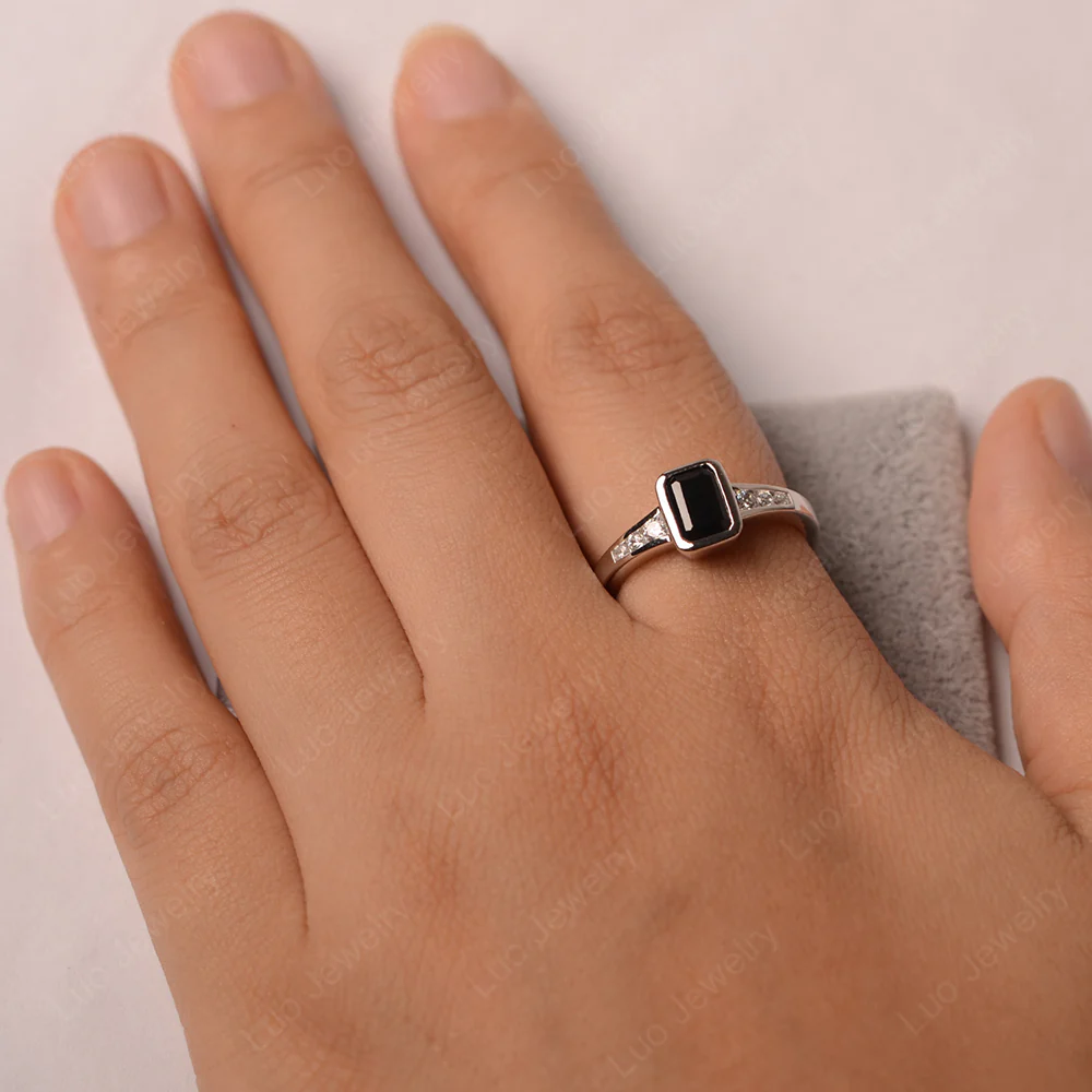 Black Spinel Emerald Cut Bezel Ring - Image 4