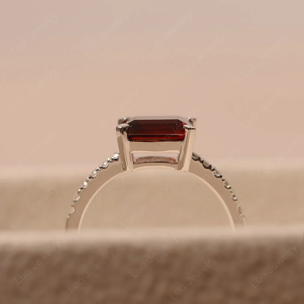 Emerald Cut Garnet Horizontal Ring - Image 5
