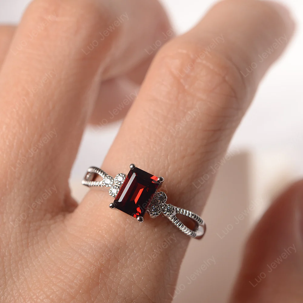 Antique Garnet Ring - Image 6