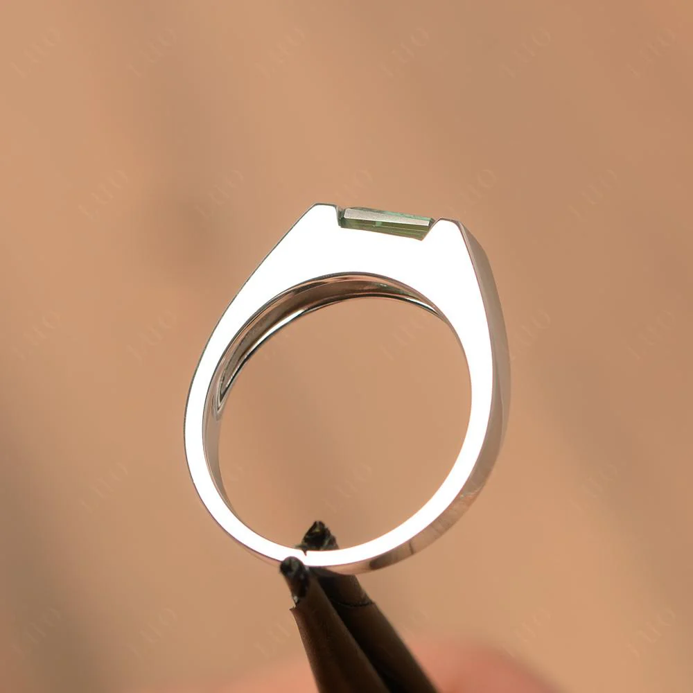 East West Green Sapphire Ring - Image 13