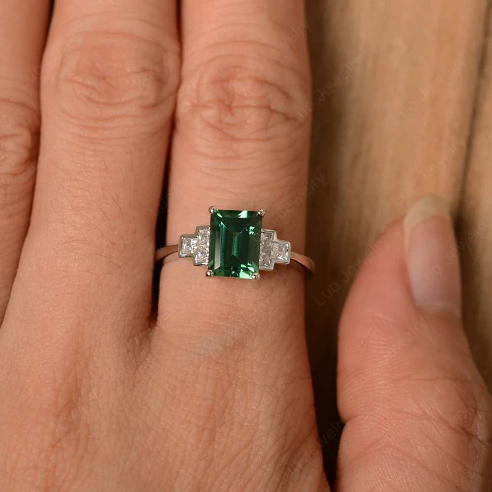 Pyramid Emerald Cut Green Sapphire Ring - Image 4