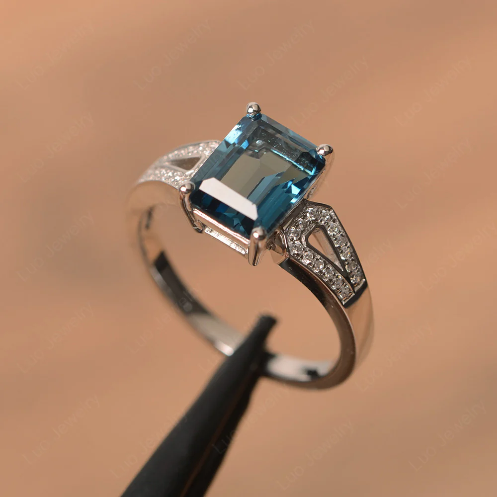 Emerald Cut London Blue Topaz Split Shank Ring - Image 2