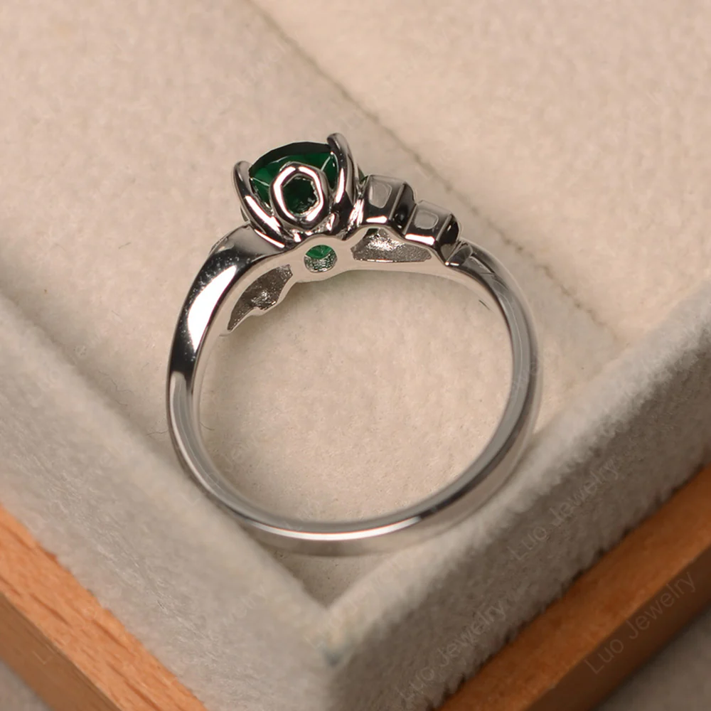 Oval Cut Emerald Honeycomb Ring - Image 3