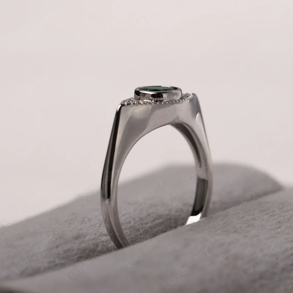 Emerald Milgrain Evil Eye Ring - Image 4