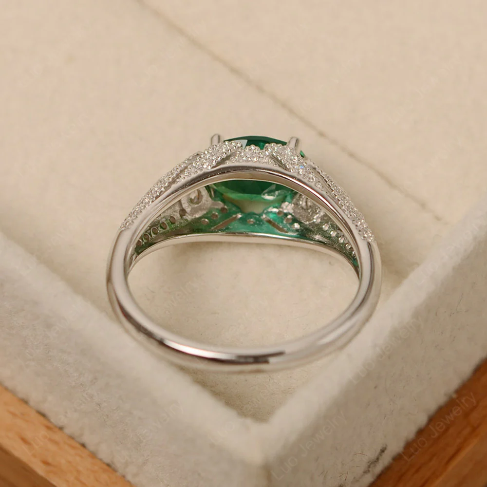 Vintage Horizontal Oval Cut Emerald Ring - Image 4
