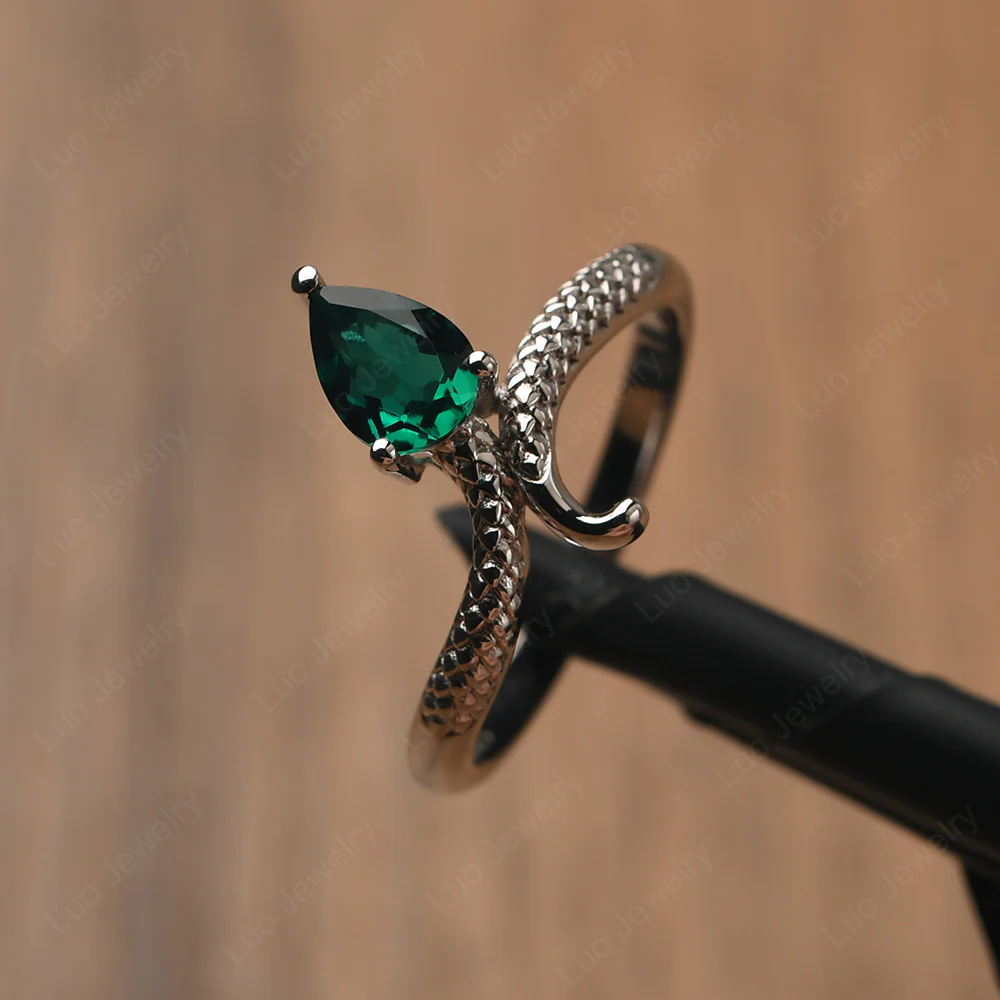 Pear Shaped Emerald Snake Ring - Image 3
