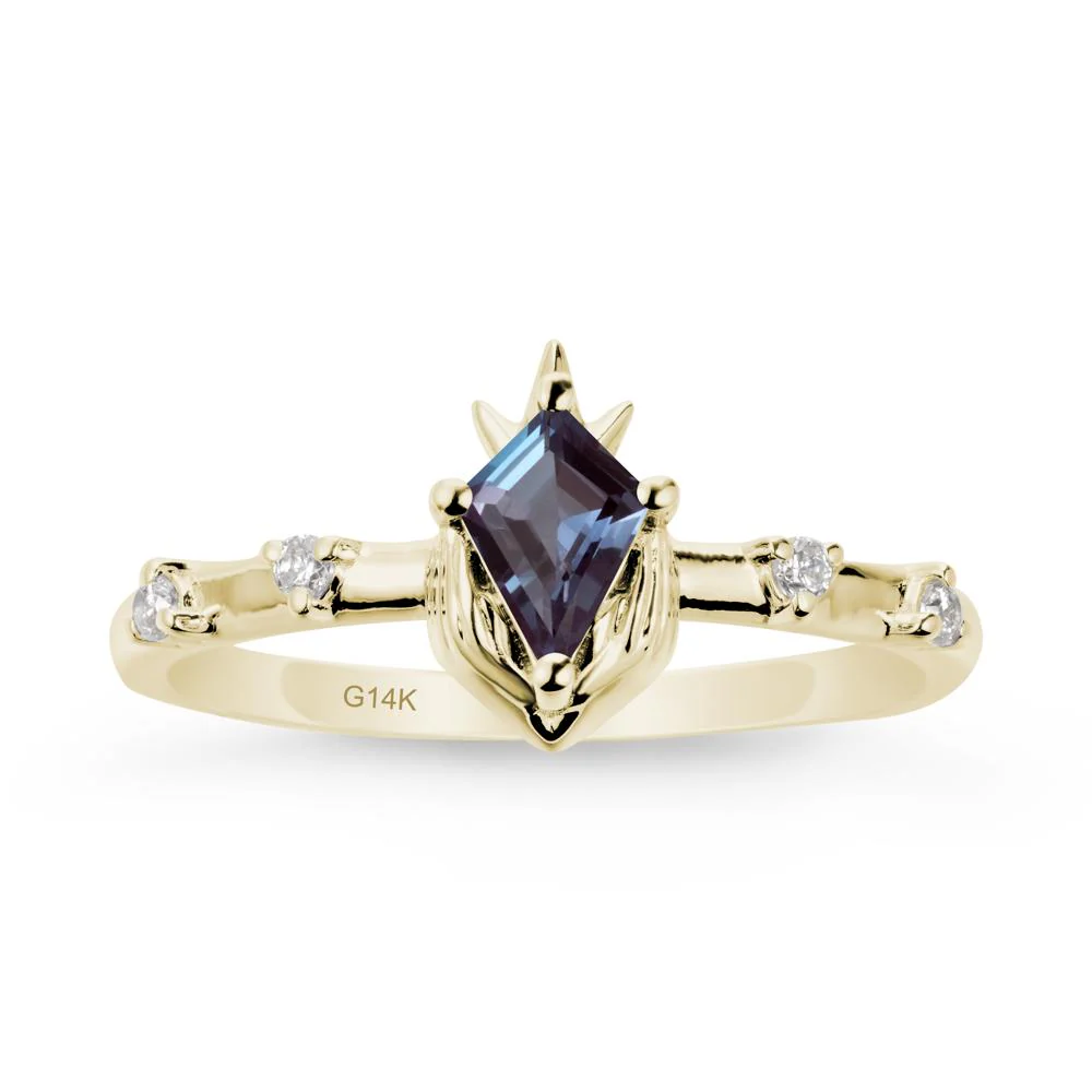 Fantasy Claddagh Ring with Kite Alexandrite - Image 3