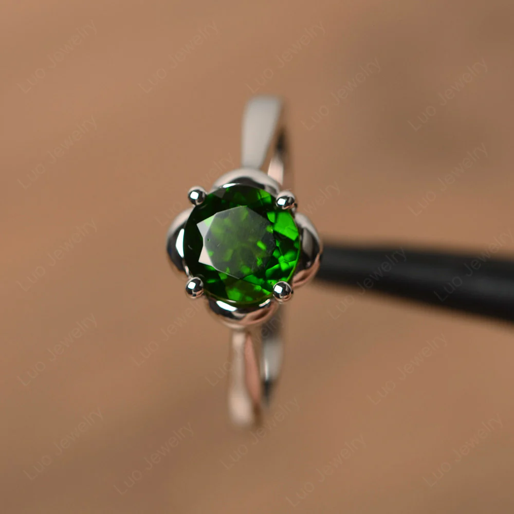 Diopside Floral Solitaire Engagement Ring - Image 2