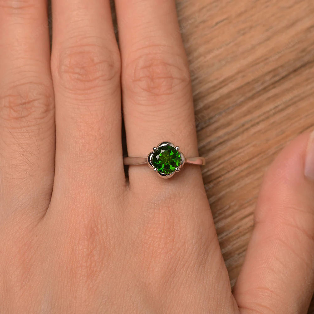 Diopside Floral Solitaire Engagement Ring - Image 4