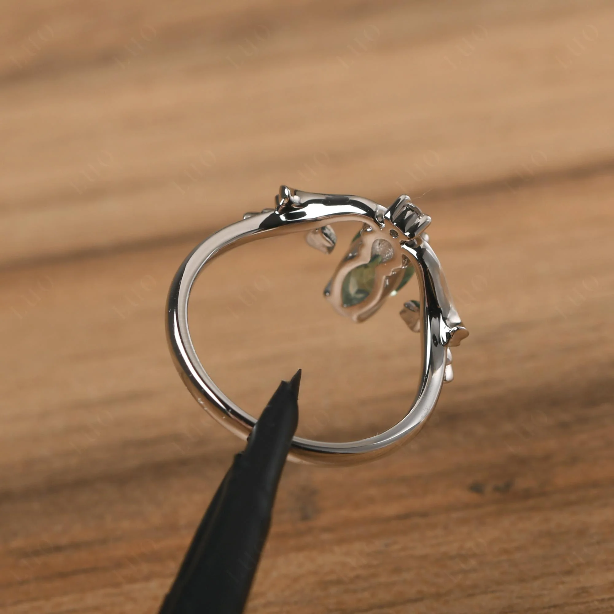 Green Sapphire Branch Ring - Image 12