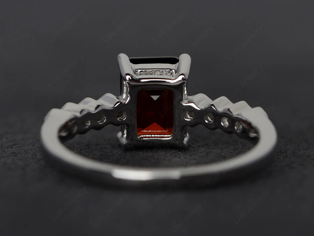 Garnet Engagement Honeycomb Ring - Image 2
