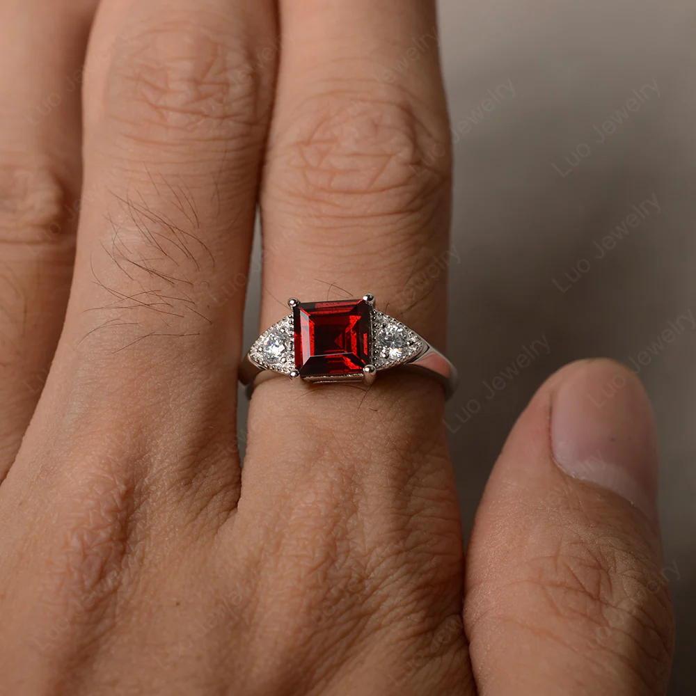 Garnet Engagement Ring Square Cut - Image 4
