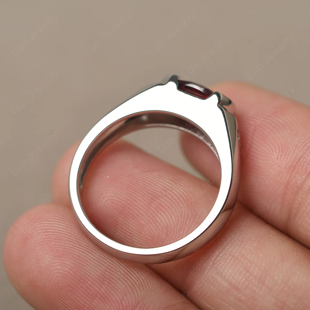 Oval Garnet Horizontal Unisex Ring - Image 3