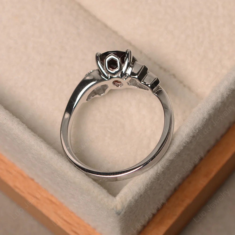 Oval Cut Garnet Honeycomb Ring - Image 3