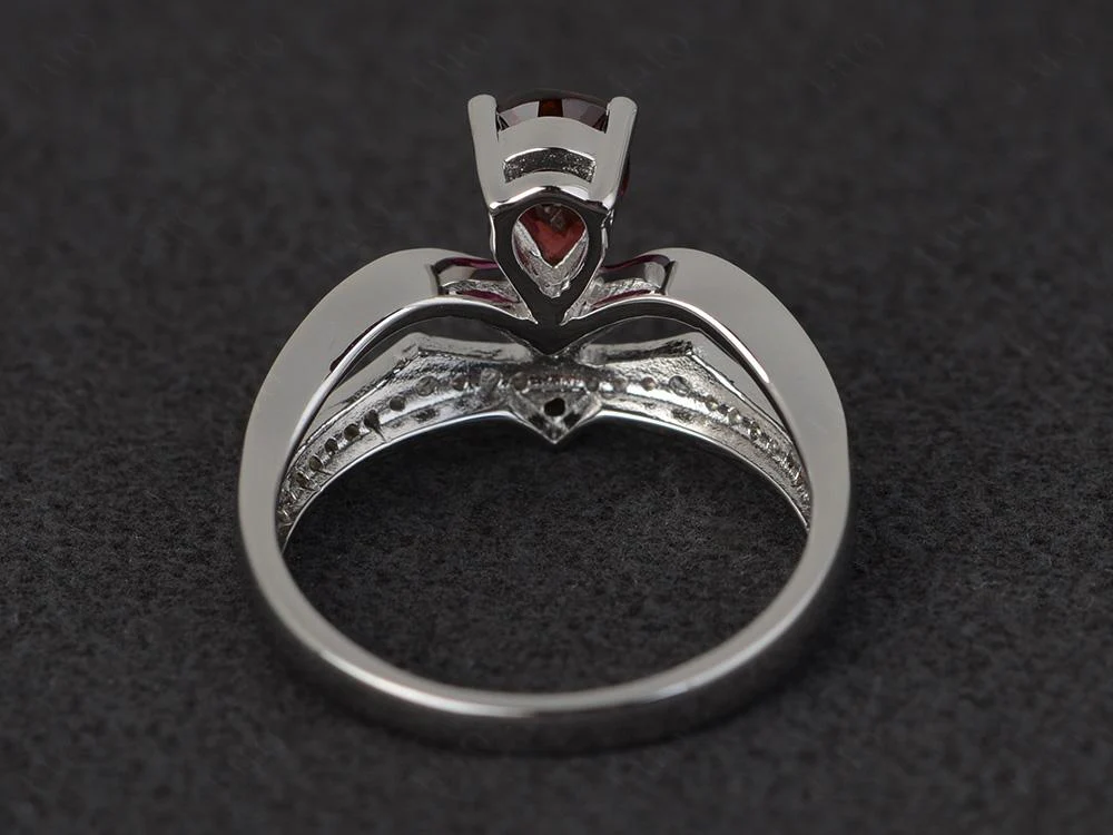 Garnet Tiara Engagement Ring - Image 2