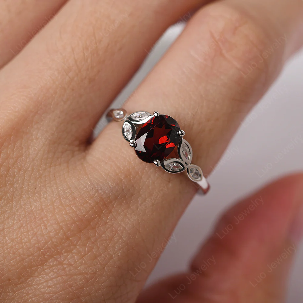 Oval Celtic Garnet Ring - Image 5
