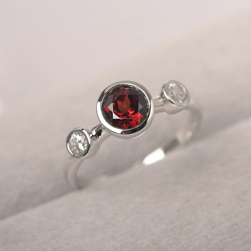 Garnet 3 Stone Bezel Set Ring - Image 2