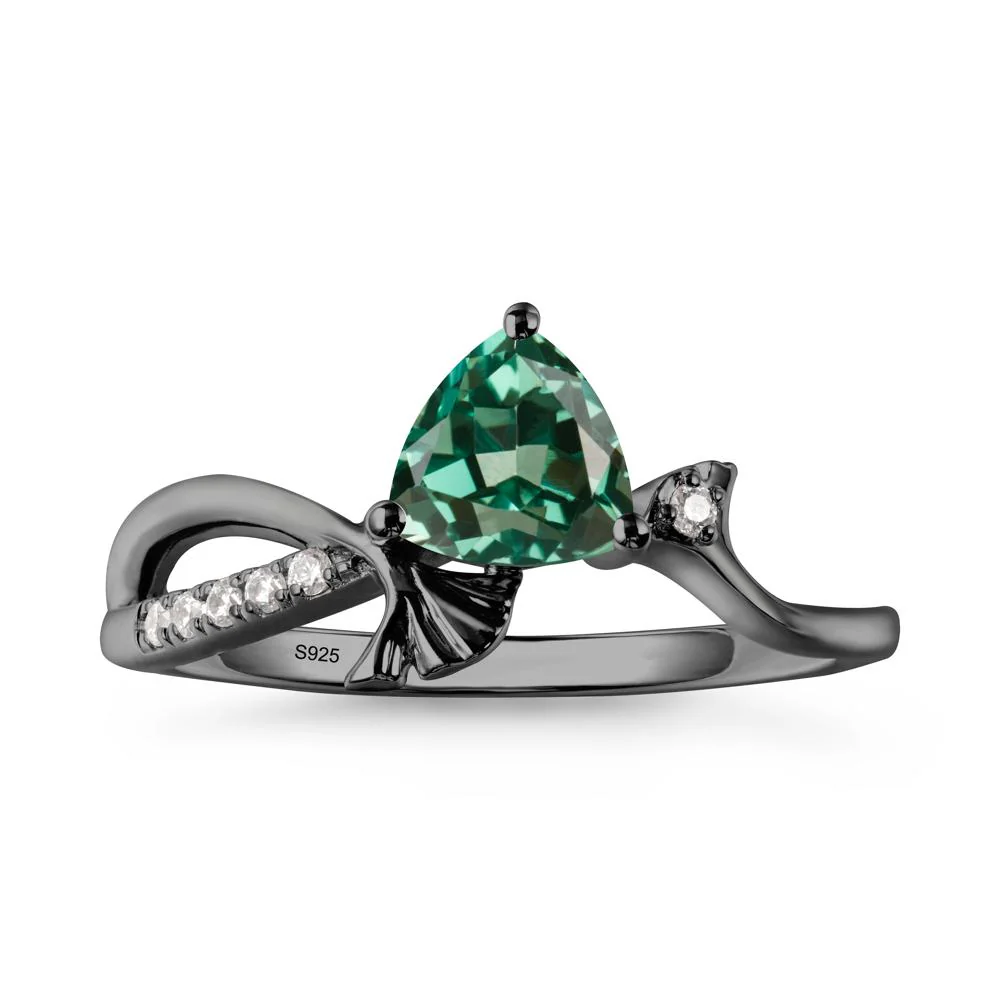 Ginkgo Leaf Trillion Green Sapphire Ring