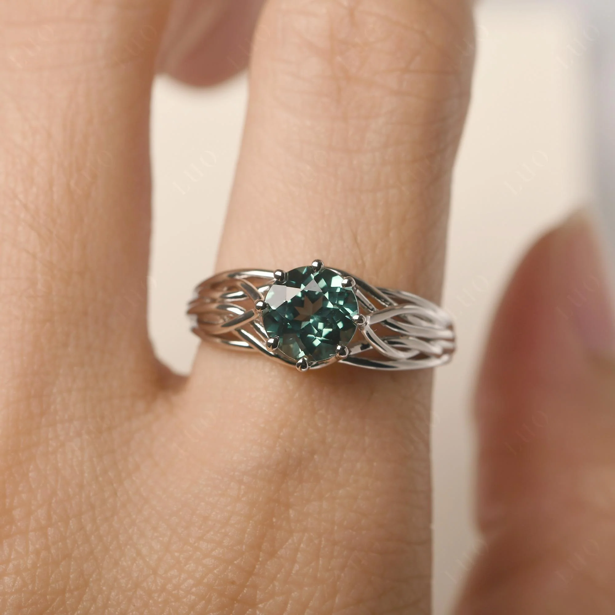 Green Sapphire Intertwined Ring - Image 14