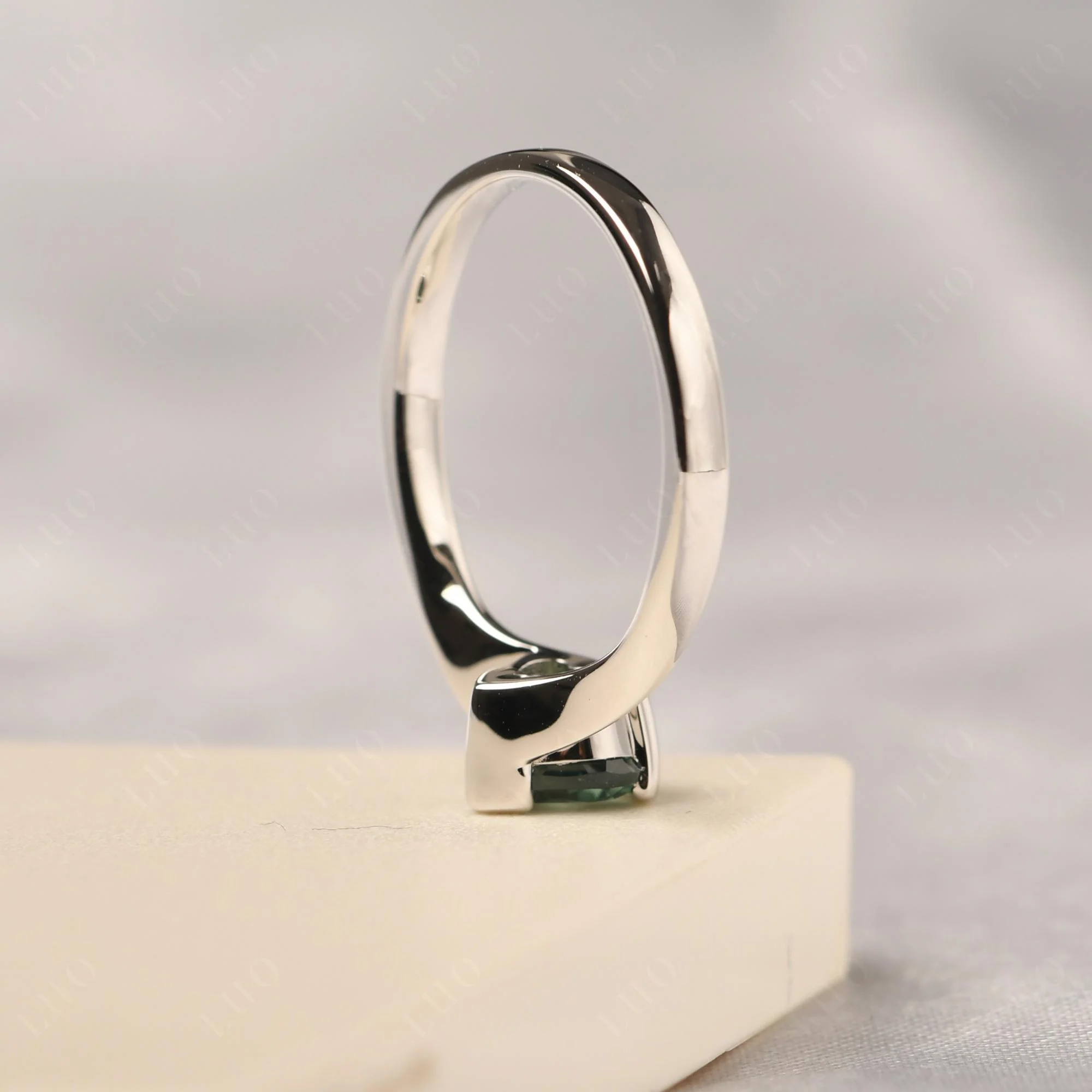 Green Sapphire Heart Ring - Image 13