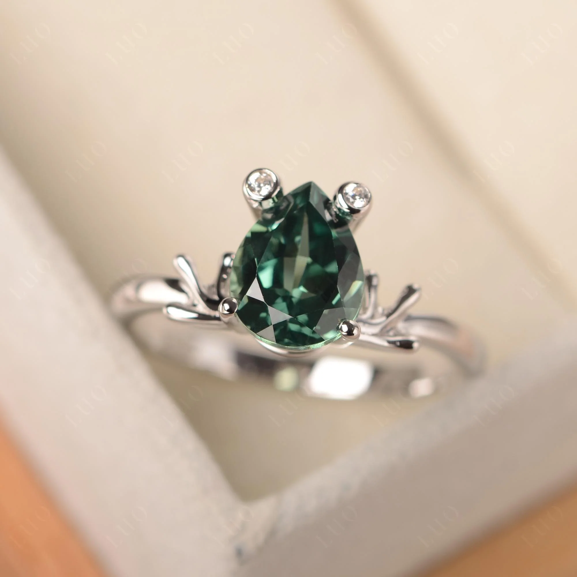 Green Sapphire Frog Ring - Image 29