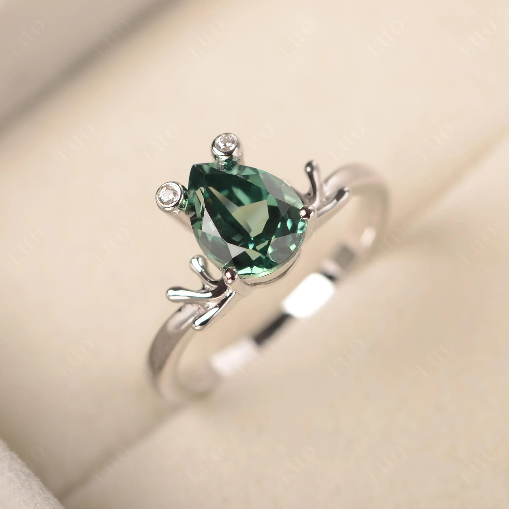 Green Sapphire Frog Ring - Image 30