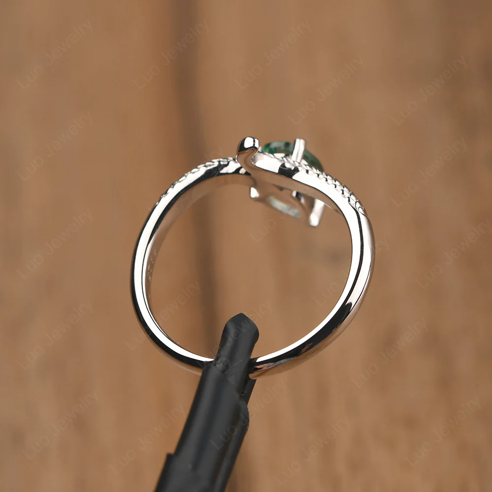Green Sapphire Snake Ring - Image 4