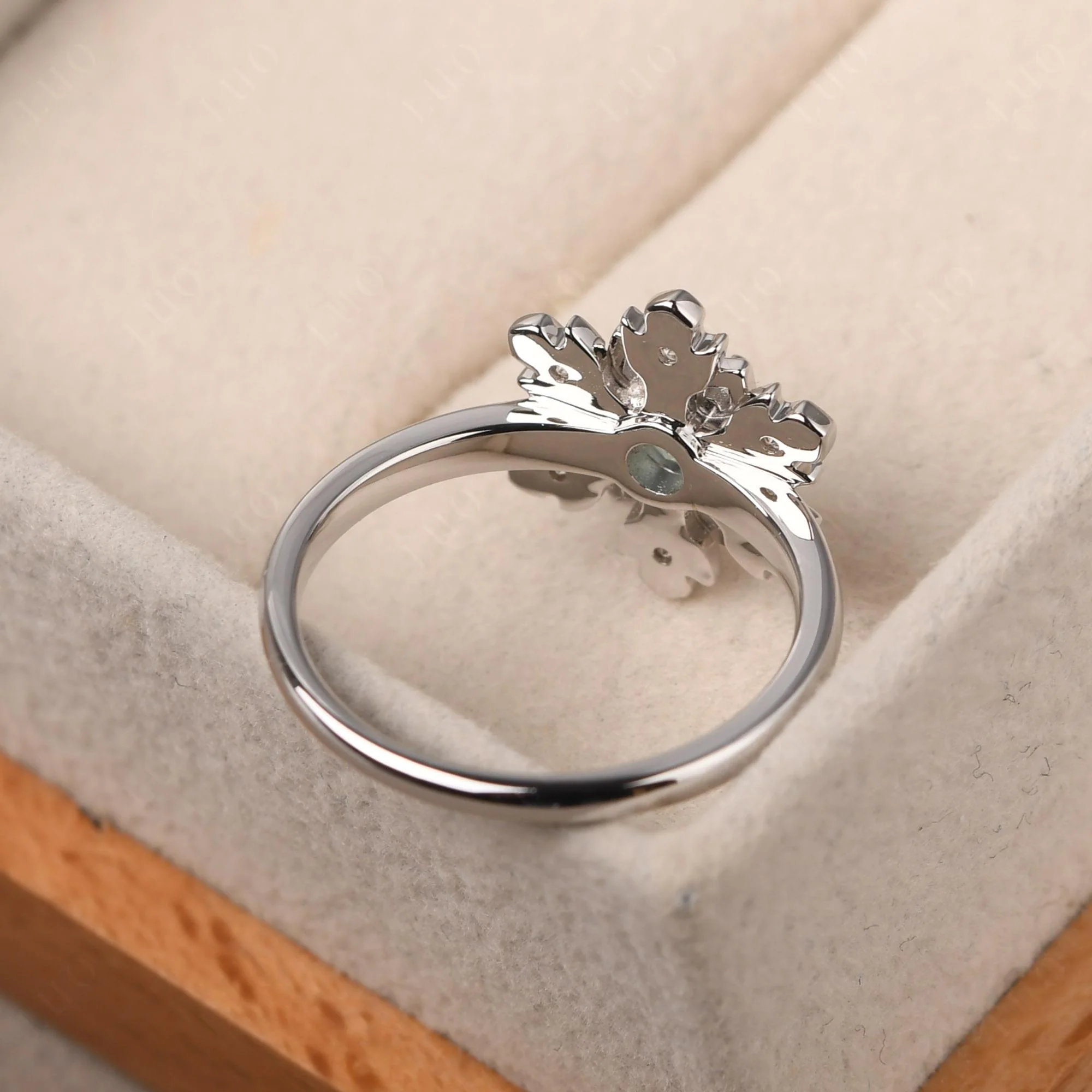 Green Sapphire Snowflake Ring - Image 12