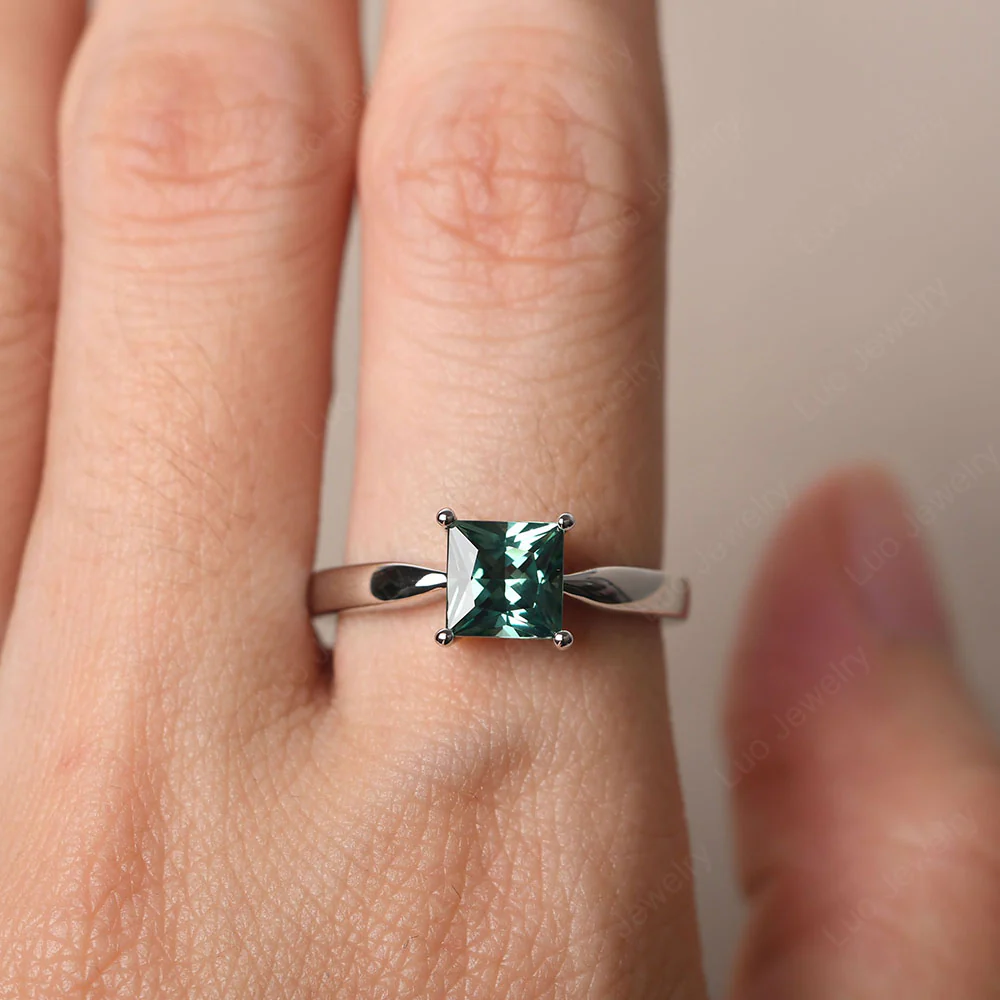 Princess Cut Green Sapphire Tapered Band Ring - Image 5
