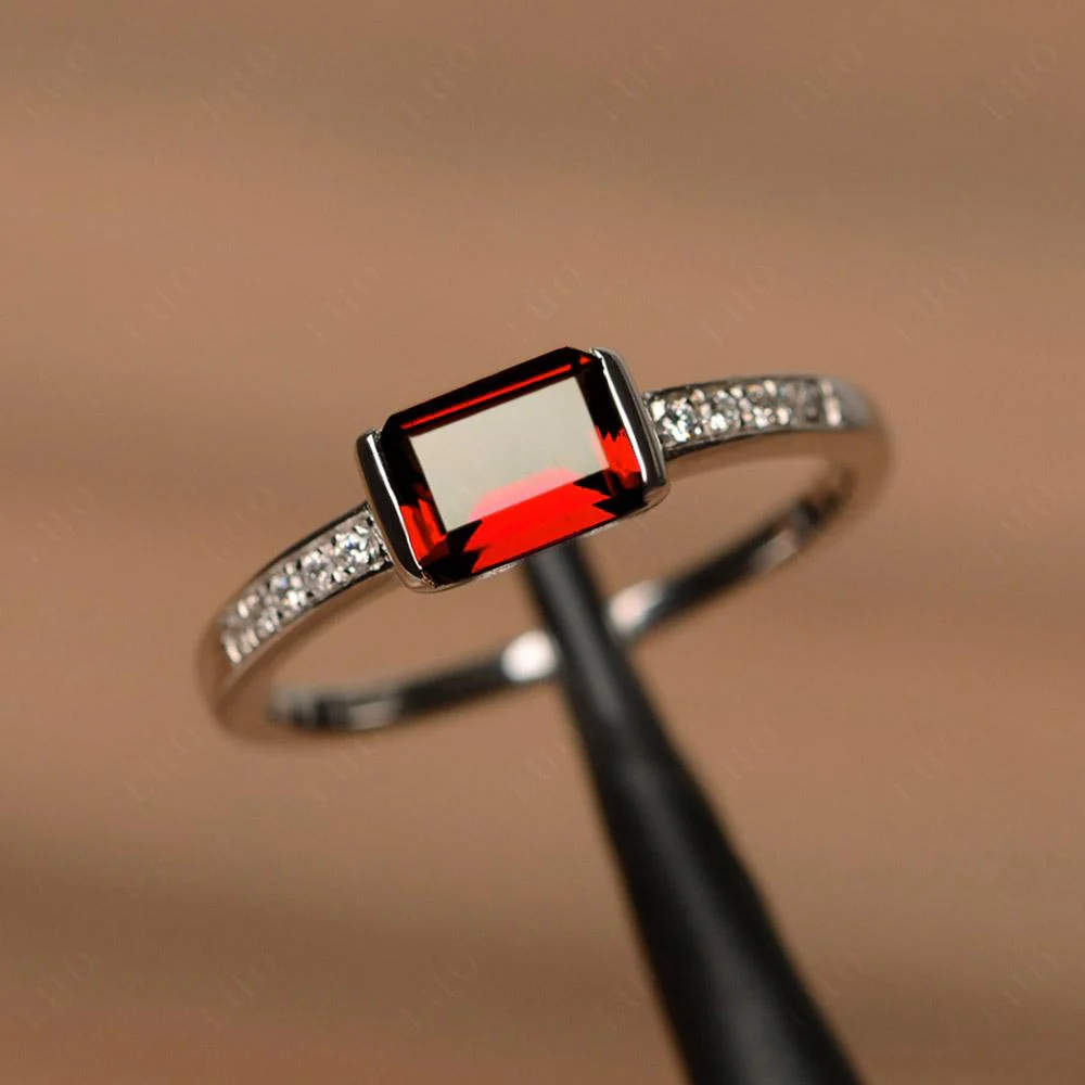 Half Bezel East West Garnet Ring