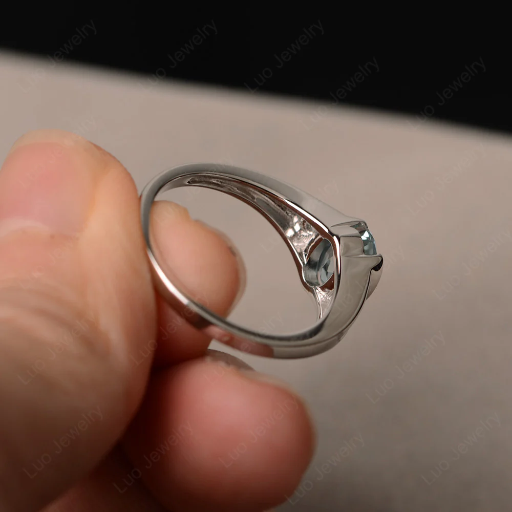 Half Bezel Set Oval Aquamarine Ring - Image 3