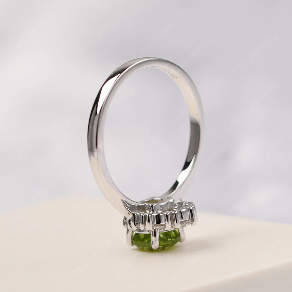 Cluster Peridot Ring - Image 4