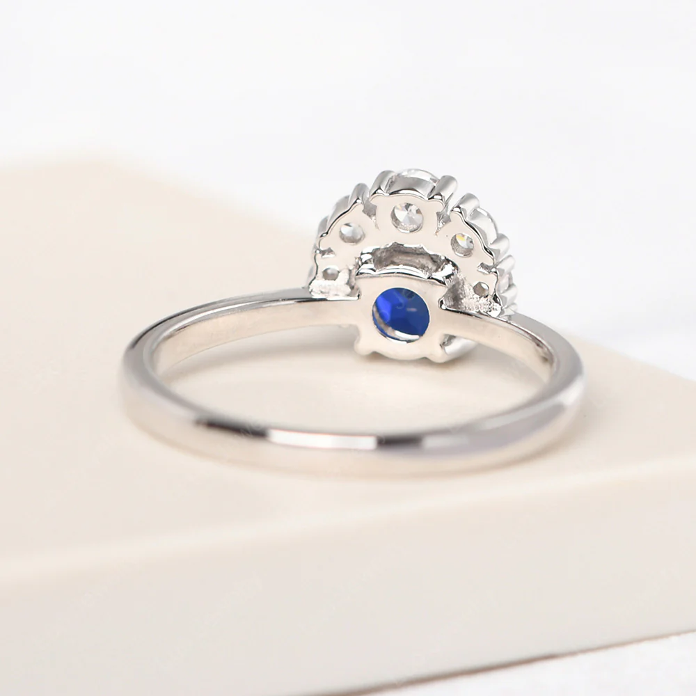 Cluster Sapphire Ring - Image 3