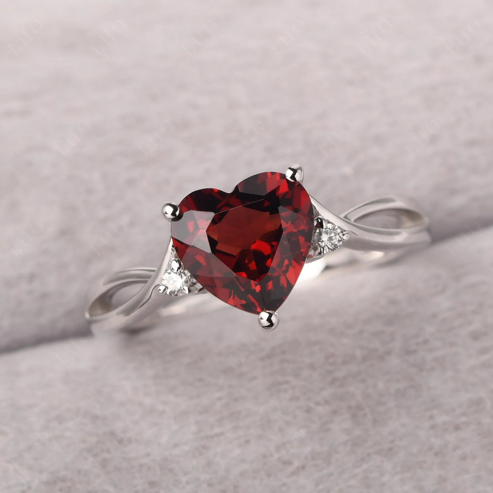 Heart Shaped Garnet Ring - Image 29