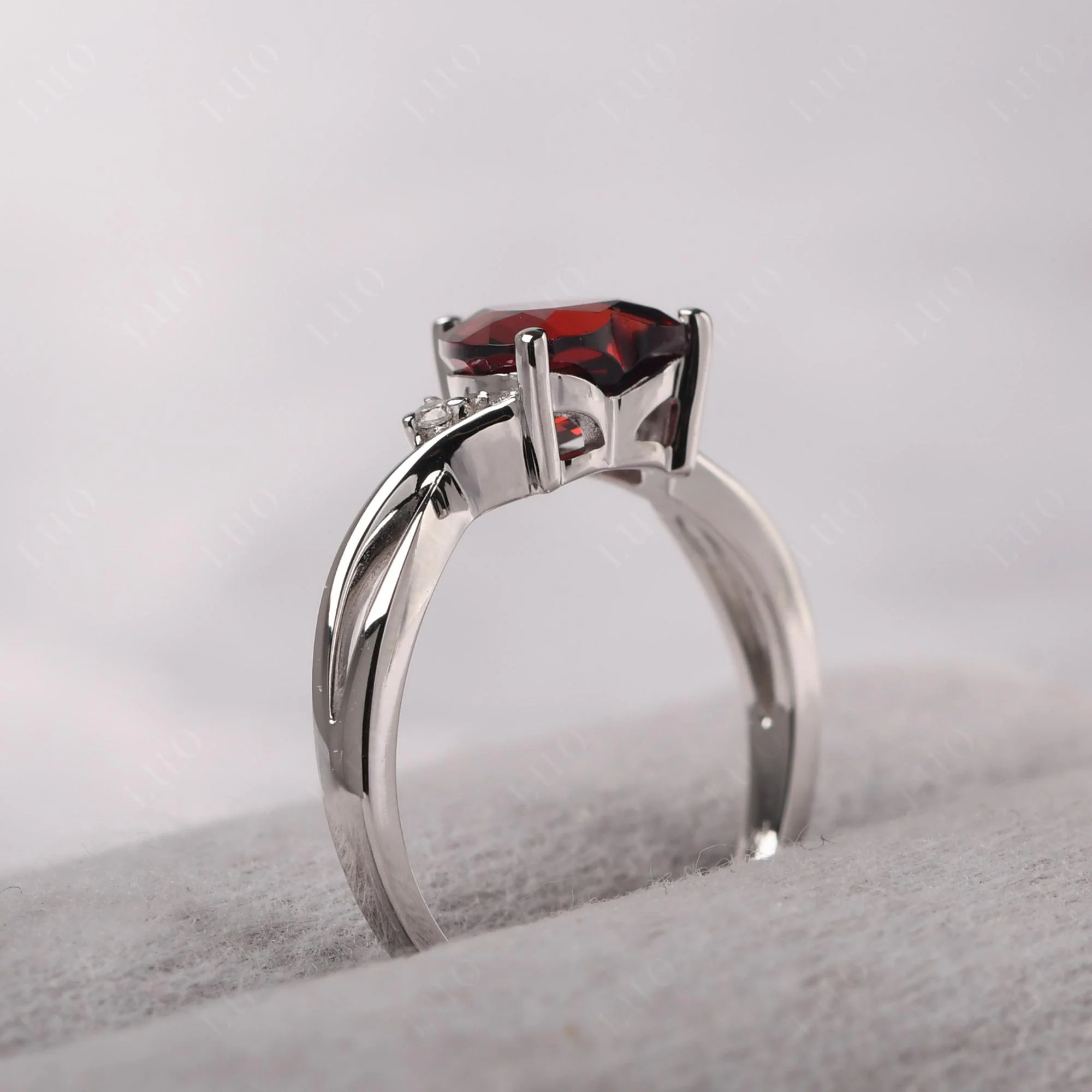 Heart Shaped Garnet Ring - Image 32