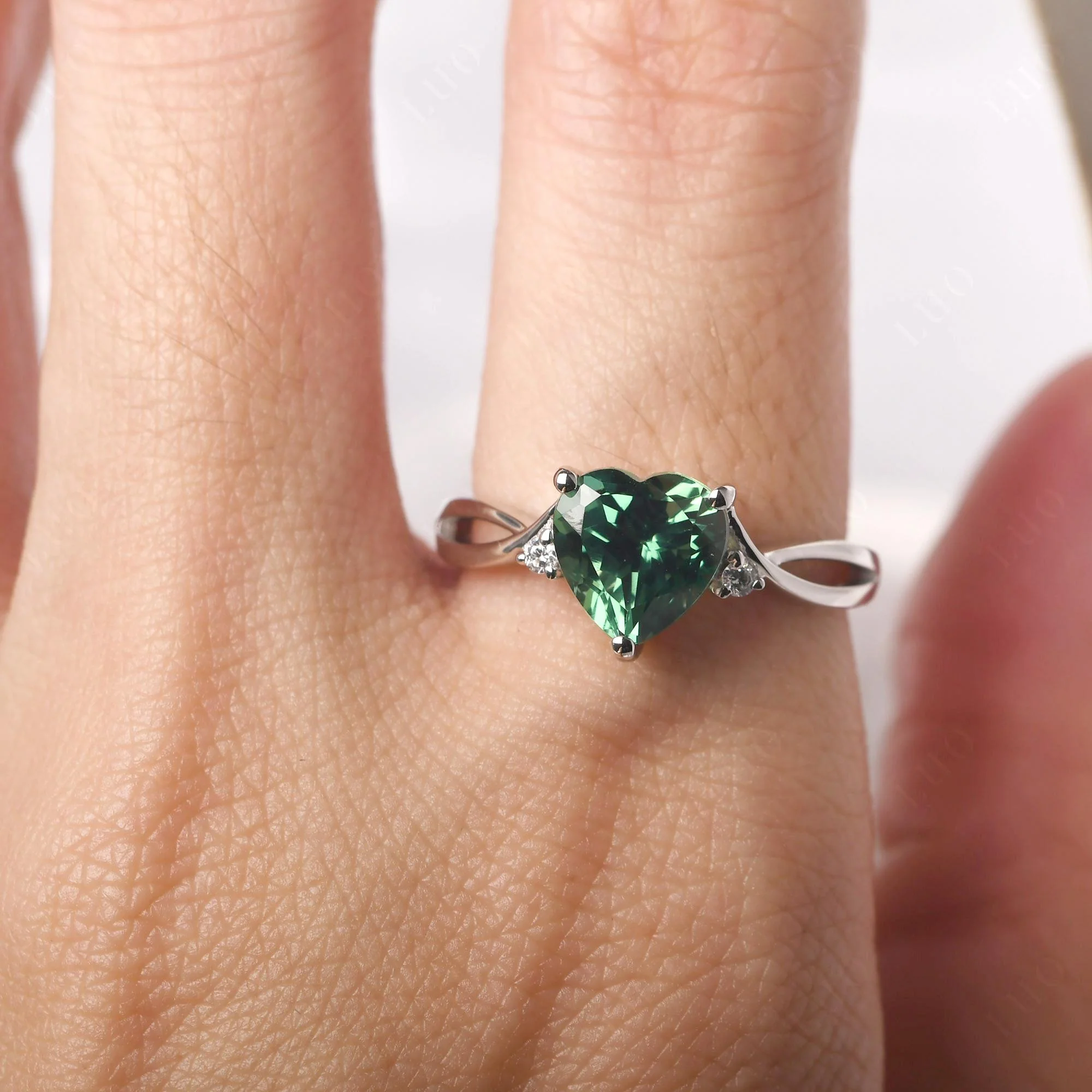 Heart Shaped Green Sapphire Ring - Image 33
