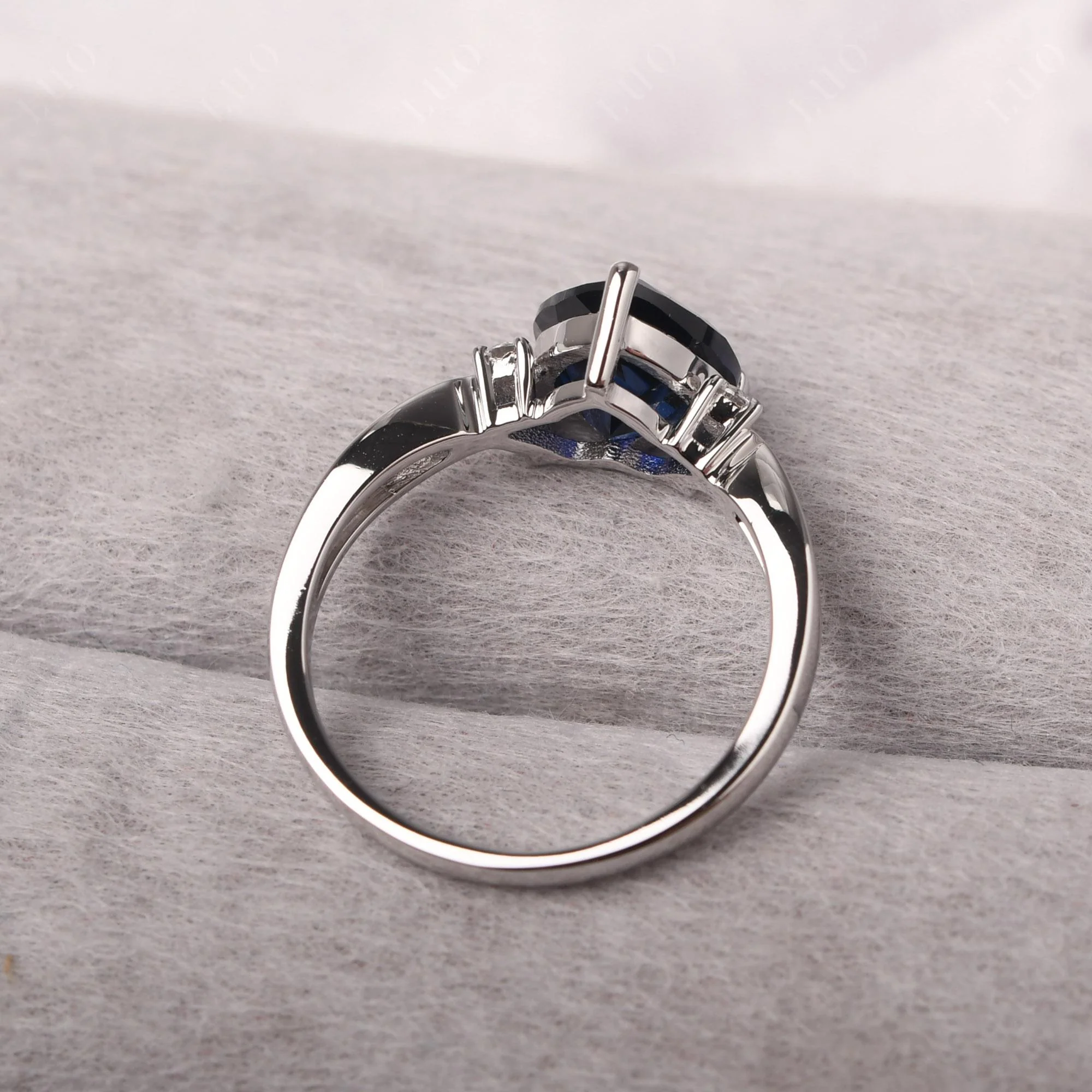 Heart Shaped Sapphire Ring - Image 31