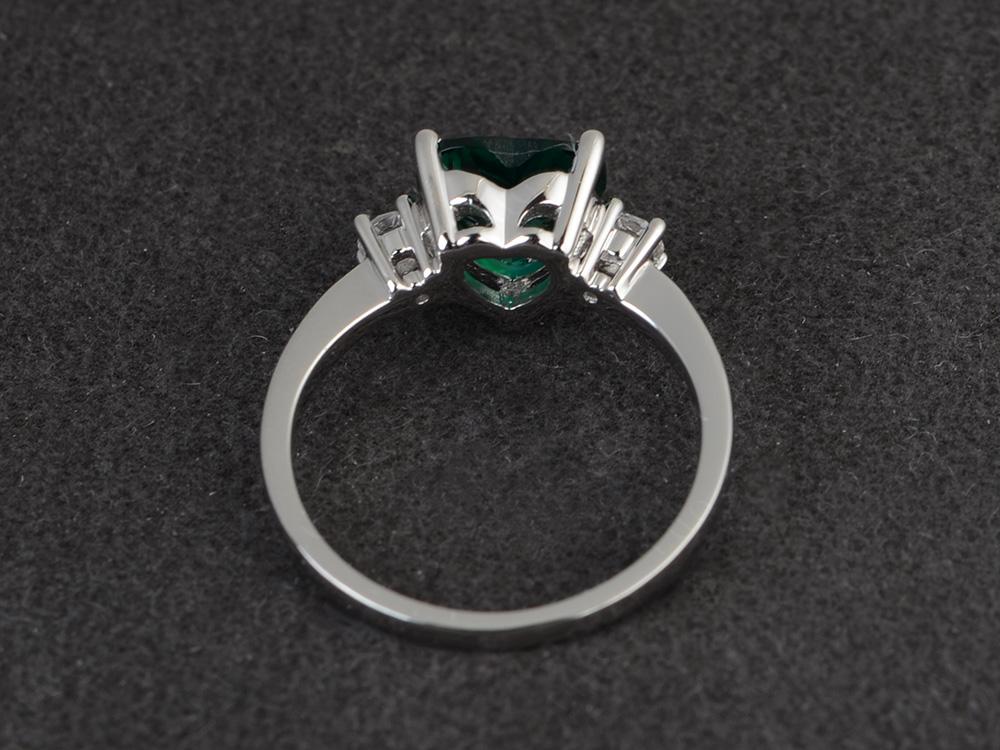 Emerald 3 Stone Heart Ring - Image 12