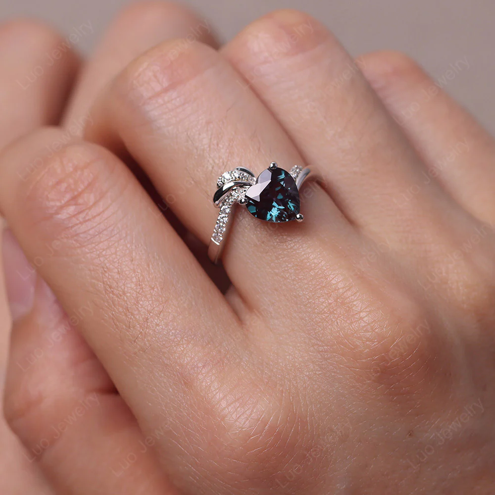 Heart Shaped Alexandrite Strawberry Ring - Image 5