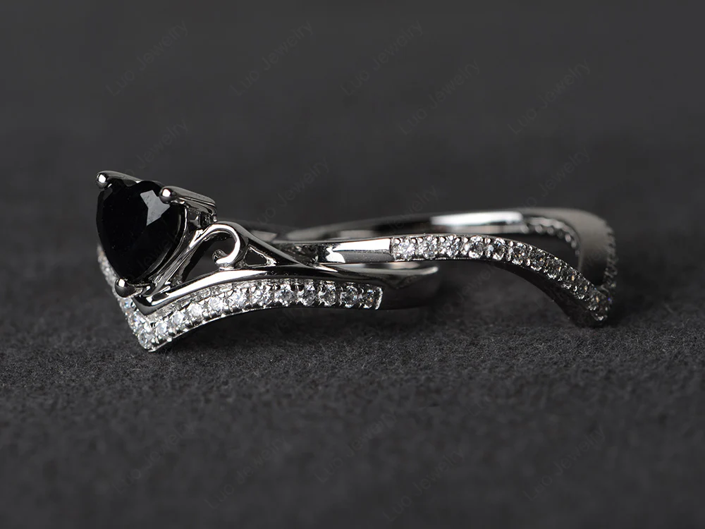 Heart Shaped Black Spinel Bridal Set Ring - Image 2