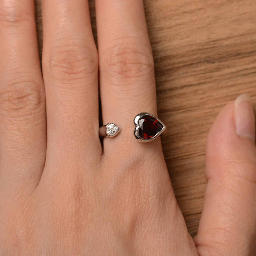 Garnet Heart Bezel Ring - Image 4