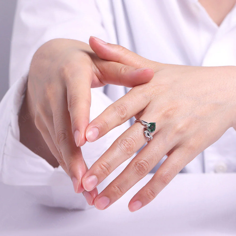 Heart Shaped Green Sapphire Strawberry Ring - Image 6