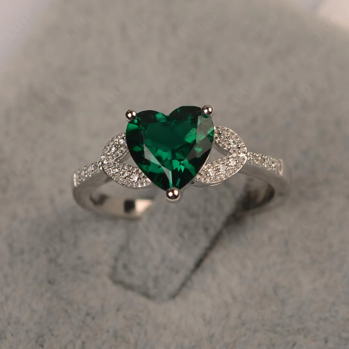 Heart Shaped Emerald Engagement Ring - Image 10