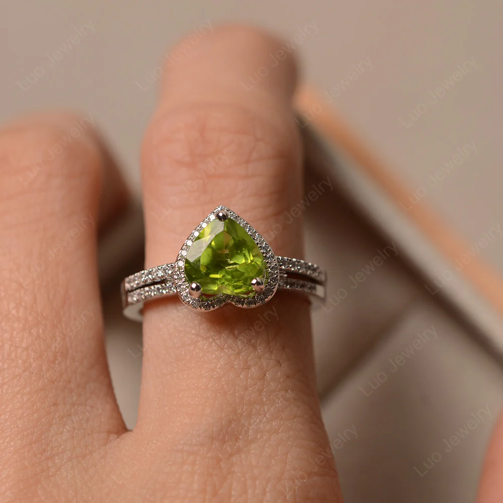 Heart Shaped Peridot Wedding Ring Set - Image 4