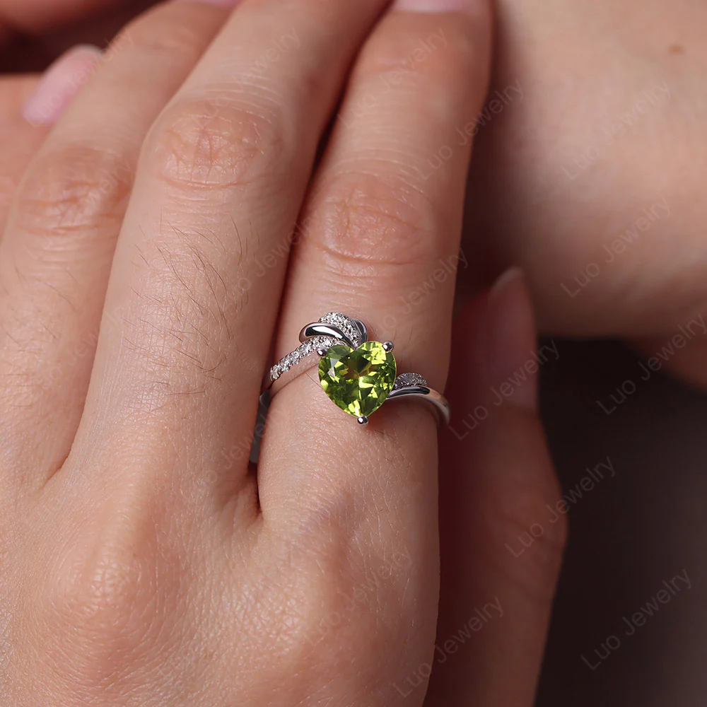 Heart Shaped Peridot Strawberry Ring - Image 5