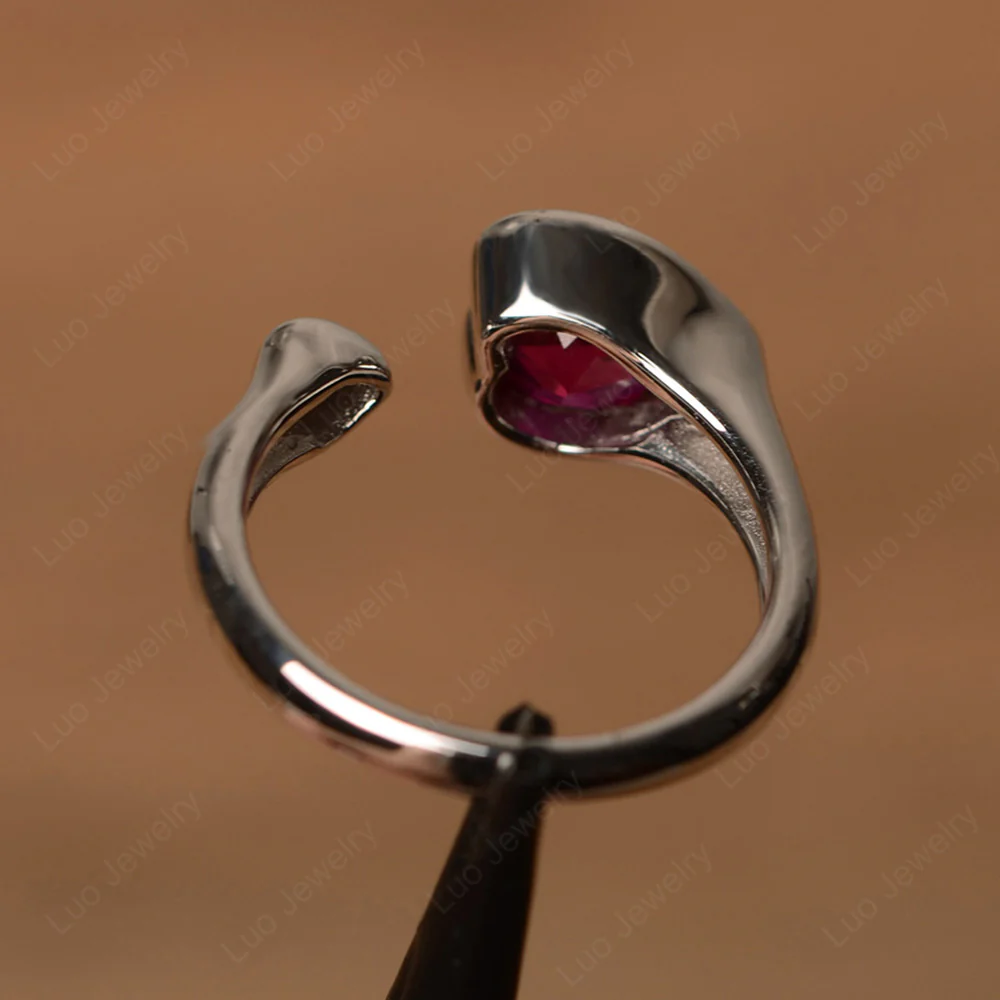 Ruby Heart Bezel Ring - Image 3
