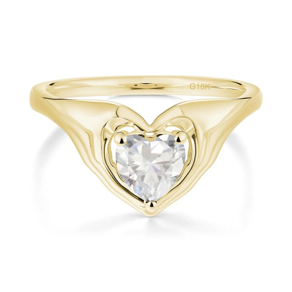 Heart Shapped Cubic Zirconia Claddagh Ring - Image 6