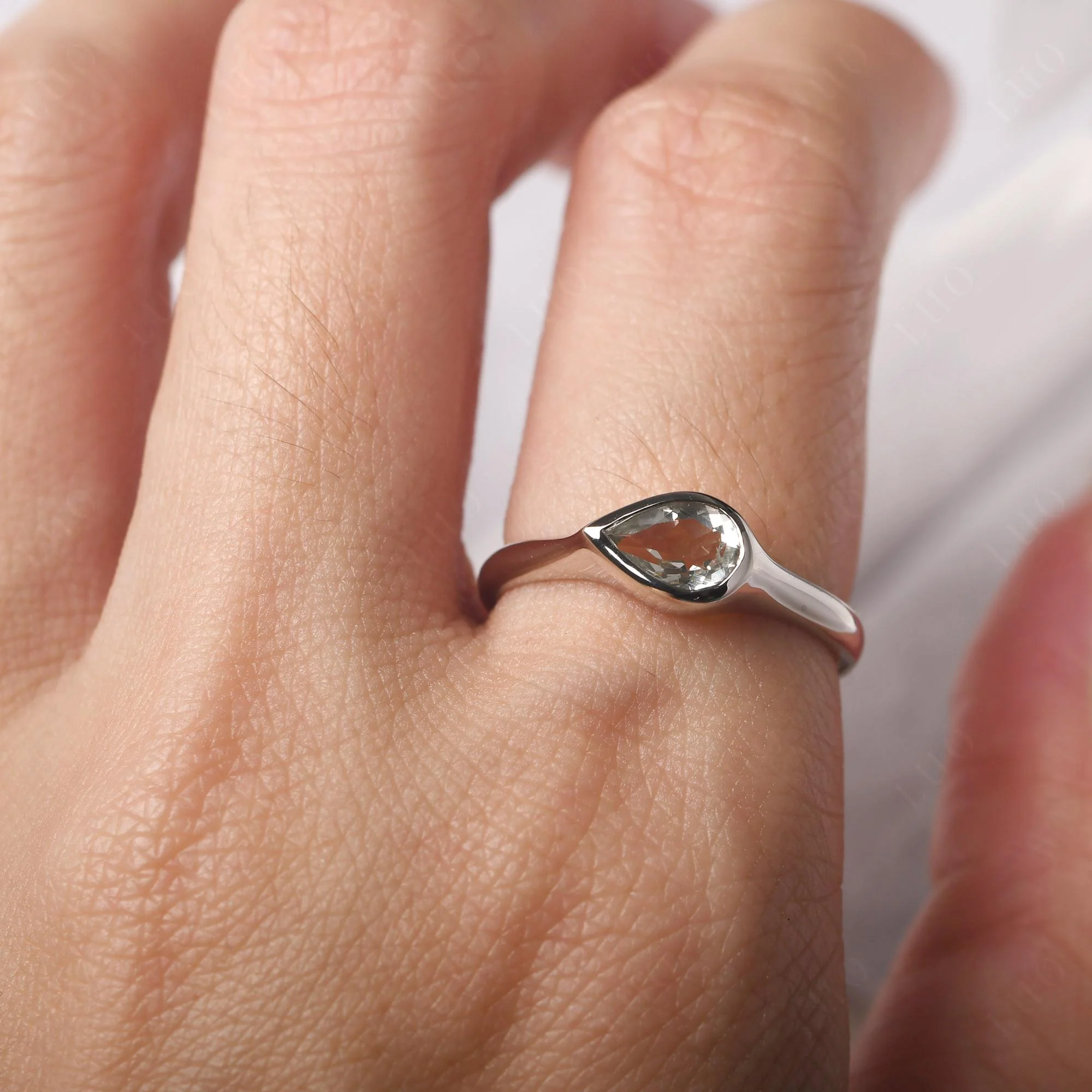 Green Amethyst Bezel Pear Ring - Image 14